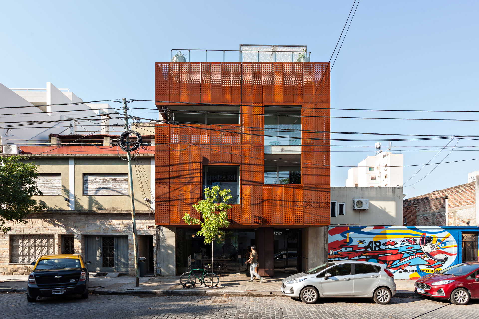 Estudio Abramzon – El Salvador 2 Building